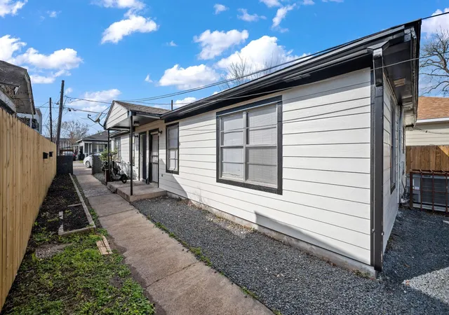 3rd image of 3425 Nettleton St, Houston, TX 77004 | MLS# 53219851