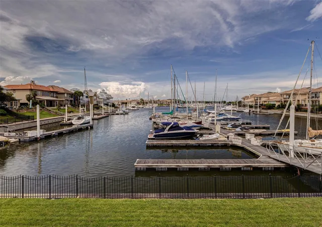 Photo 3 of Single family home for sale at 411 Harborside Way, Kemah, TX 77565 | MLS# 4189508 | Listing updated on 2026-06-25