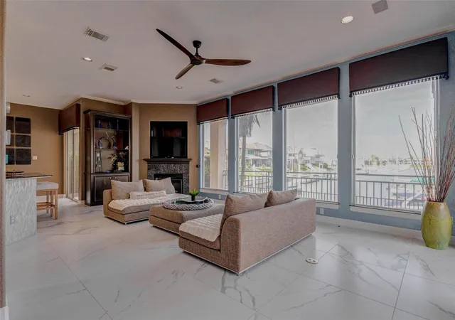 Photo 3 of Single family home for sale at 411 Harborside Way, Kemah, TX 77565 | MLS# 4189508 | Listing updated on 2026-06-25