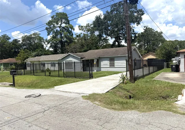 Single family home for sale at 8429 Flintridge, Houston, TX 77028 | MLS# 5769565