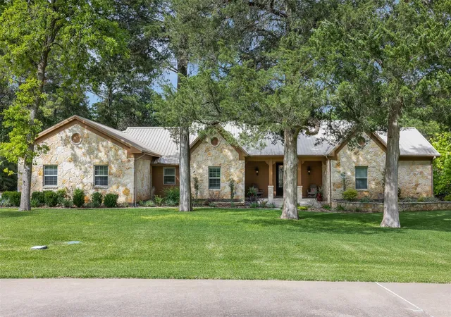 27th image of 404 Saint Andrews Dr, New Ulm, TX 78950 | MLS# 10575197