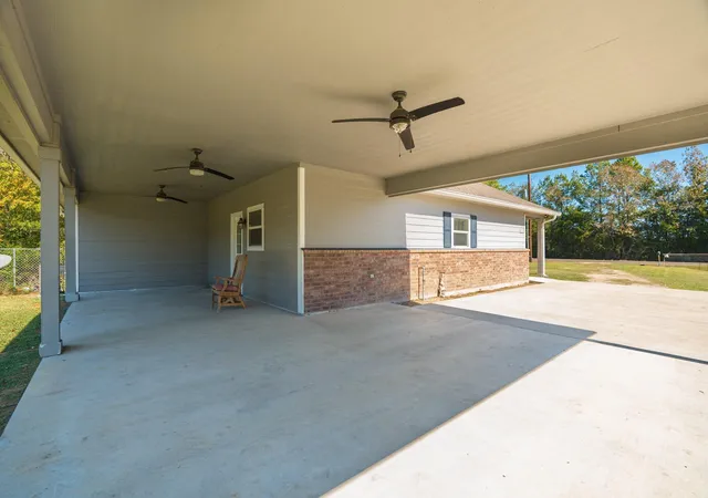 Photo 4 of Single family home for sale at 816 Martin Luther King Rd, Liberty, TX 77575 | MLS# 23567676 | Listing updated on 2026-08-21