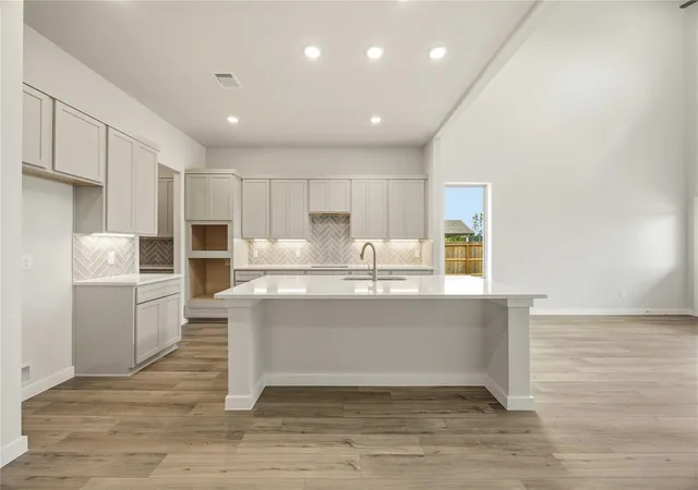 Photo 4 of Sale Pending at 11347 White Rock Rd, Conroe, TX 77306 | MLS# 97252586 | Listing updated on 2026-09-02