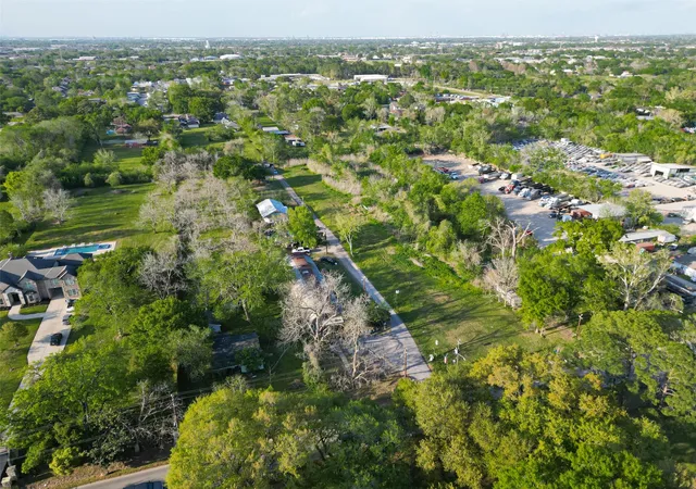 2nd image of 701 Crenshaw Rd, Houston, TX 77504 | MLS# 67792697