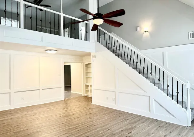 Photo 3 of Sale Pending at 727 Romaine Ln, Houston, TX 77090 | MLS# 39417121 | Listing updated on 2026-09-03