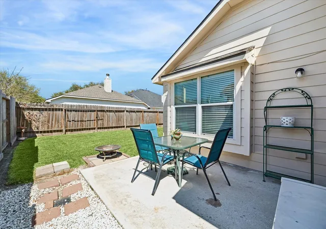Homes for sale in Kingwood, TX | 21583 Kings Bend Dr, Kingwood, TX 77339 | MLS# 42177363