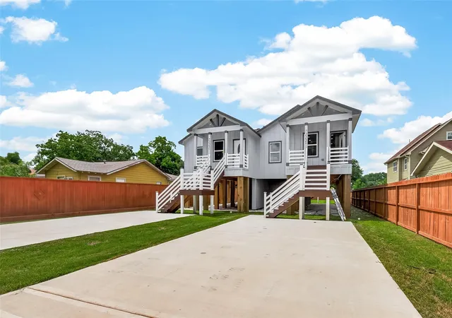 Photo 3 of Multi family home for sale at 7222 Philibert Ln #A/B, Houston, TX 77028 | MLS# 4677756 | Listing updated on 2026-09-12