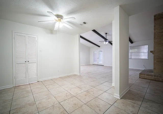 Photo 3 of Single family home for sale at 7015 San Pablo Dr, Houston, TX 77083 | MLS# 75017567 | Listing updated on 2026-09-17