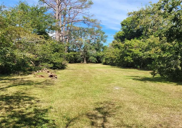 5th image of 1018 E Meyer Rd, Seabrook, TX 77586 | MLS# 52112322