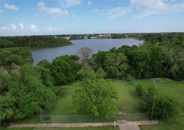 Homes for sale in Baytown, TX | 206 Avenue L, Baytown, TX 77520 | MLS# 58512305