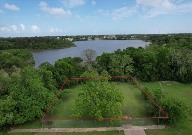 Homes for sale in Baytown, TX | 206 Avenue L, Baytown, TX 77520 | MLS# 58512305