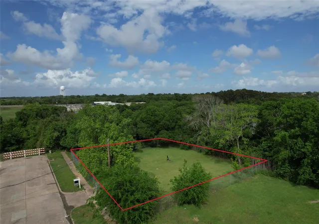 Homes for sale in Baytown, TX | 206 Avenue L, Baytown, TX 77520 | MLS# 58512305