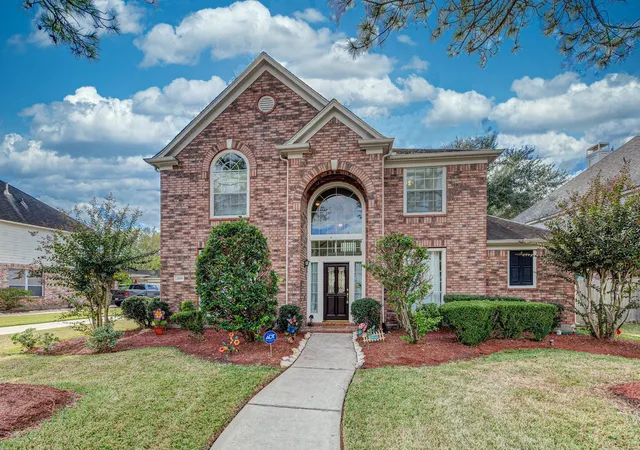 1st image of 2618 Pinebend Dr, Pearland, TX 77584 | MLS# 63907257