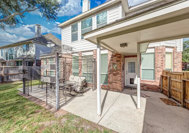 39th image of 2618 Pinebend Dr, Pearland, TX 77584 | MLS# 63907257