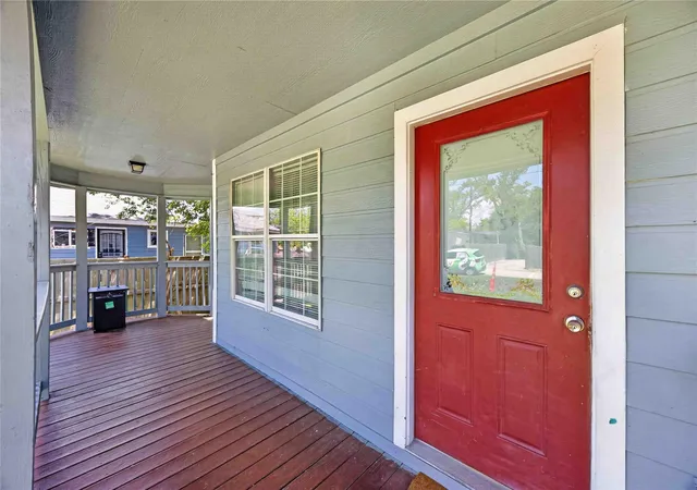 3rd image of 7436 Harlem St, Baytown, TX 77521 | MLS# 38223647