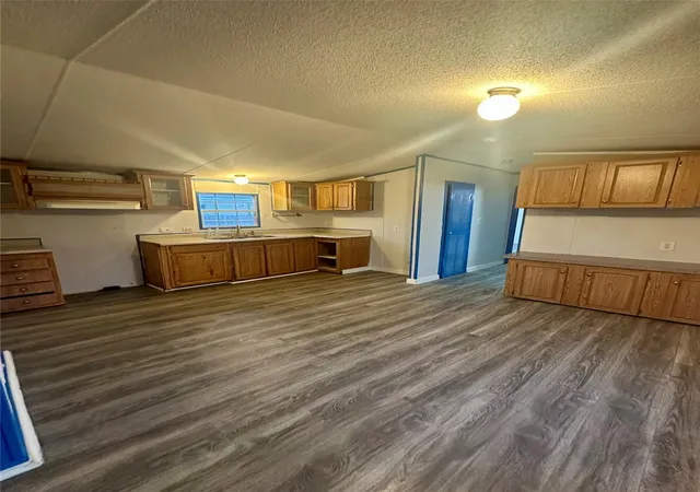 5th image of 2525 Oyster Creek Bend Bend, Freeport, TX 77541 | MLS# 7286599