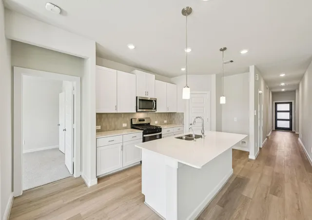 Photo 4 of Single family home for sale at 31033 Amalfi Cliff Dr, Huffman, TX 77336 | MLS# 41507022 | Listing updated on 2026-10-10