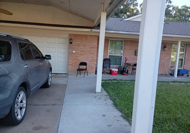 Photo 1 of Single family home for sale at 10323 Southport Dr, Houston, TX 77089 | MLS# 65720933 | Listing updated on 2026-07-28