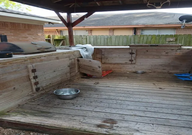 Photo 4 of Single family home for sale at 10323 Southport Dr, Houston, TX 77089 | MLS# 65720933 | Listing updated on 2026-07-28