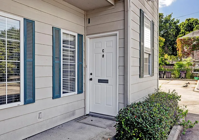 2nd image of 1931 Richmond Ave, Houston, TX 77098 | MLS# 64185737