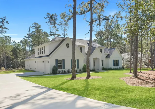 Photo 2 of Single family home for sale at 136 Grand View, Huntsville, TX 77340 | MLS# 32091976 | Listing updated on 2026-08-31
