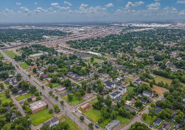 Photo 2 of Land for sale at 2016 Lockwood Dr, Houston, TX 77020 | MLS# 68159908 | Listing updated on 2026-08-03
