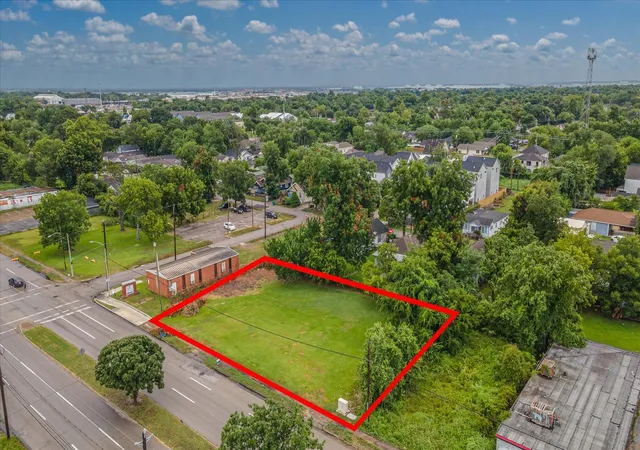 Photo 3 of Land for sale at 2016 Lockwood Dr, Houston, TX 77020 | MLS# 68159908 | Listing updated on 2026-08-03