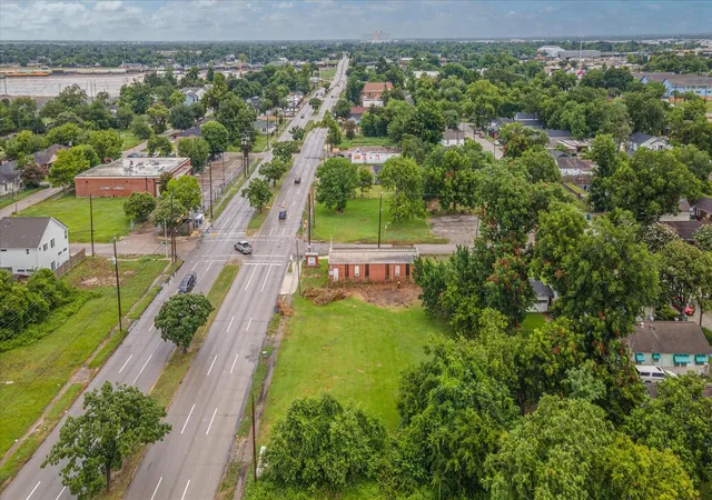 Photo 4 of Land for sale at 2016 Lockwood Dr, Houston, TX 77020 | MLS# 68159908 | Listing updated on 2026-08-03