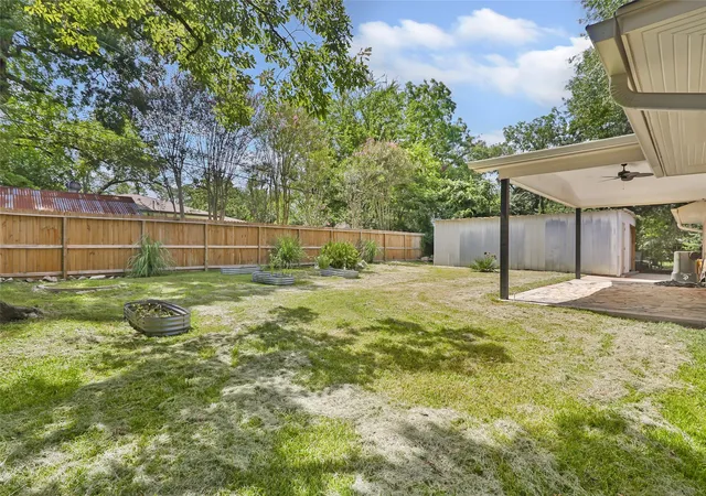 Photo 3 of Sale Pending at 1711 N Thompson St, Conroe, TX 77301 | MLS# 52396113 | Listing updated on 2026-09-20