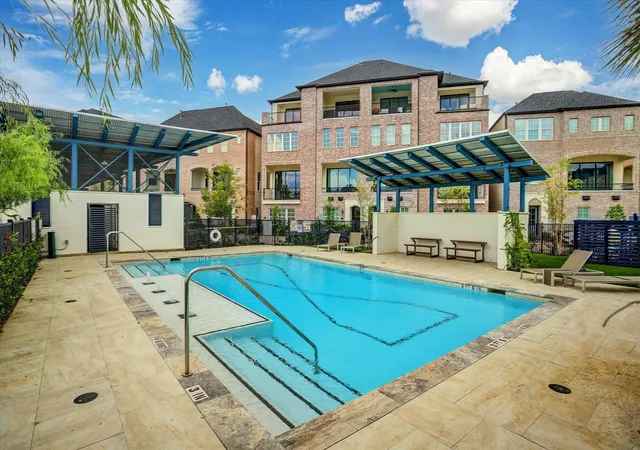 1st image of 2712 Maxroy St, Houston, TX 77007 | MLS# 76986943