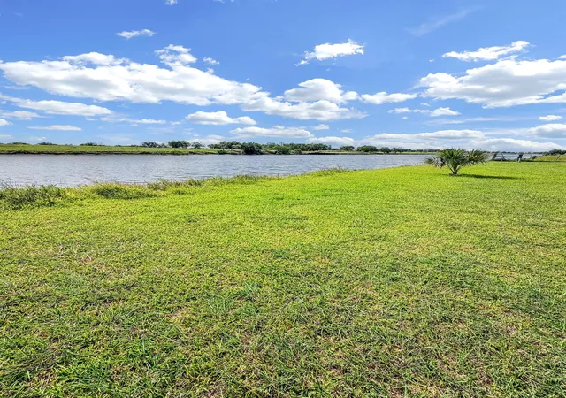 5th image of 0 S Redfish Dr, Hitchcock, TX 77563 | MLS# 20797876