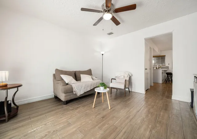 Photo 4 of Townhouse for sale at 7272 Crownwest St #7272, Houston, TX 77072 | MLS# 29951550 | Listing updated on 2026-09-03