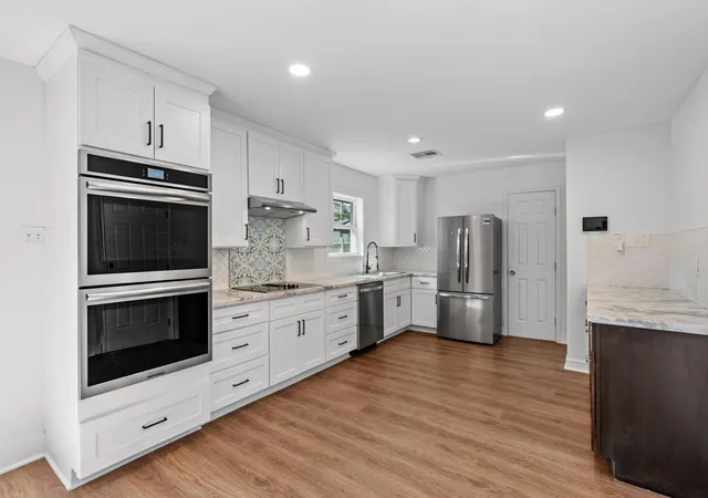 3rd image of 10151 Brinwood Dr, Houston, TX 77043 | MLS# 86692402