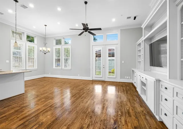 Photo 4 of Single family home for sale at 1660 Wrenwood Lakes, Houston, TX 77043 | MLS# 10313511 | Listing updated on 2026-09-12