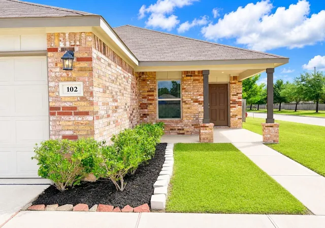 3rd image of 102 Bellewood Manor Dr, Magnolia, TX 77354 | MLS# 34507425