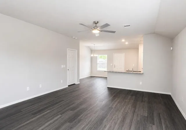 4th image of 102 Bellewood Manor Dr, Magnolia, TX 77354 | MLS# 34507425