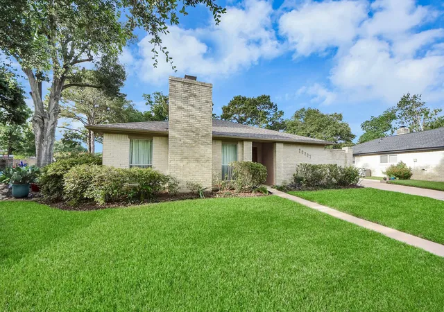Photo 3 of Sale Pending at 20907 Park Brush Ct, Katy, TX 77450 | MLS# 18714483 | Listing updated on 2026-09-02
