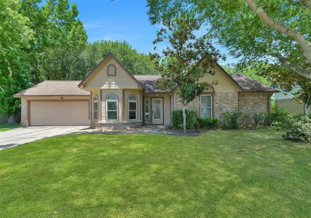 Homes for sale in Friendswood, TX | 1312 Osborne Dr, Friendswood, TX 77546 | MLS# 38266552
