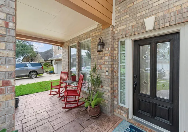 3rd image of 13106 Hampton Bay Dr, Pearland, TX 77584 | MLS# 26387753