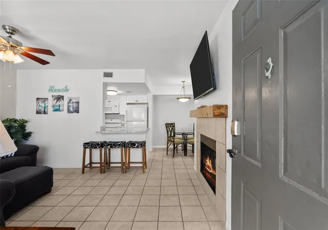 4th image of 3506 Cove View Blvd #1615, Galveston, TX 77554 | MLS# 60488867