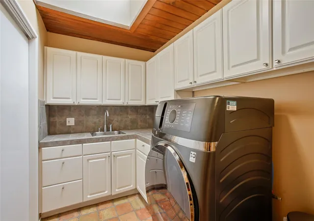 Photo 34 of Single family home for sale at 12521 Broken Bough Dr, Houston, TX 77024 | MLS# 9283024 | Listing updated on 2026-10-08