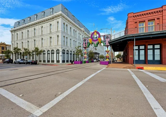 Homes for sale in Galveston, TX | 2400 Mechanic St #103, Galveston, TX 77550 | MLS# 3693177