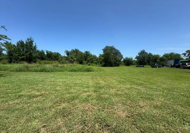 Photo 1 of Land for sale at Td E Bu 59 R Hwy, Hungerford, TX 77448 | MLS# 59041159 | Listing updated on 2026-10-10