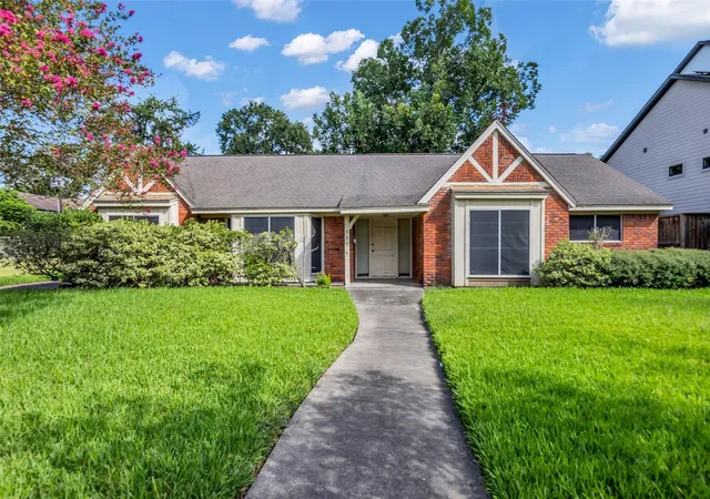 1st image of 5006 Yarwell Dr, Houston, TX 77096 | MLS# 38399386