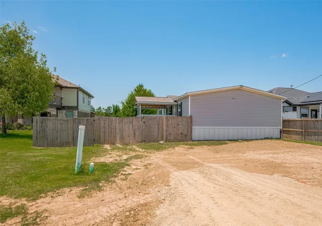 Photo 2 of Single family home for sale at 439 Road 5107, Cleveland, TX 77327 | MLS# 60144036 | Listing updated on 2026-08-18