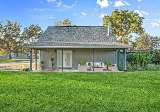3rd image of 241 Bluff Dr, Livingston, TX 77351 | MLS# 27956857