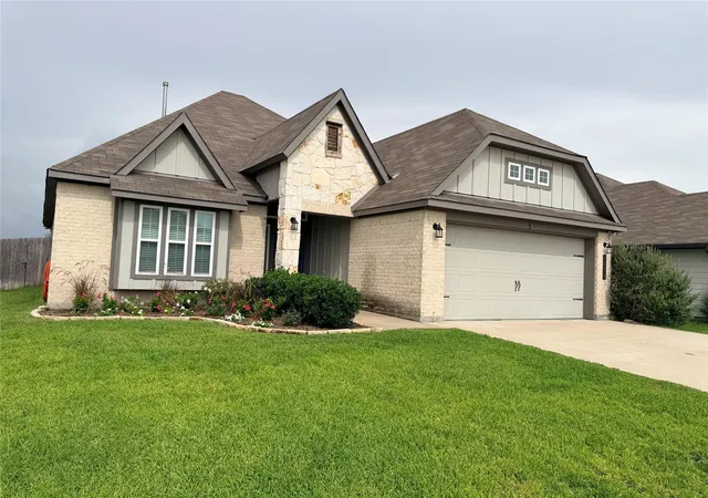 1st image of 2079 Muscadine Trl, Brenham, TX 77833 | MLS# 40040648