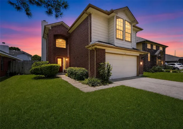 Photo 2 of Sale Pending at 11410 Brk Meadow Dr, Houston, TX 77089 | MLS# 78706012 | Listing updated on 2026-09-10