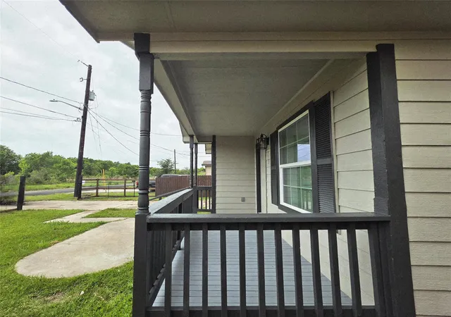 2nd image of 9713 Yuma St, Houston, TX 77029 | MLS# 26047431
