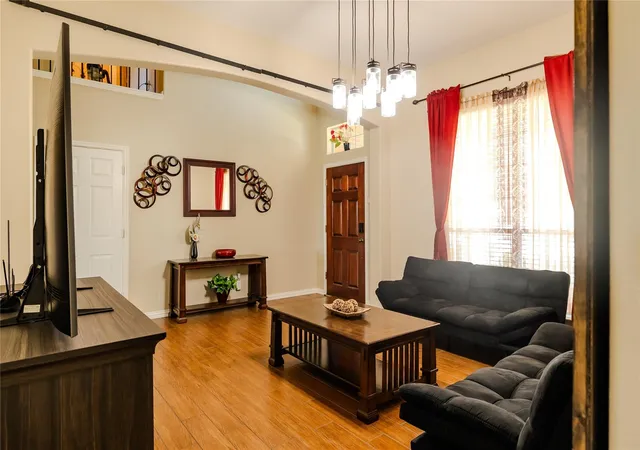 4th image of 5414 Summer Oak Dr, Pasadena, TX 77505 | MLS# 43780290
